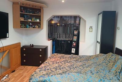 Apartament cu 3 camere decomandat în Bartolomeu - 4
