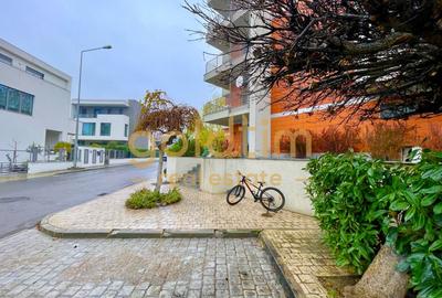 Apartament cu 4 camere semidecomandat în Băneasa - 40