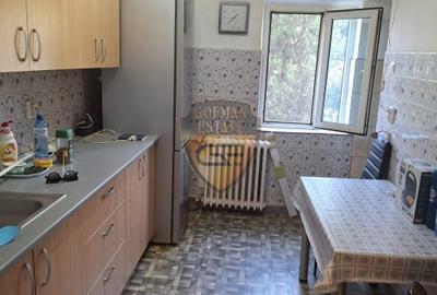 2 camere, decomandat, et 1/4, bulevardul 1 Mai