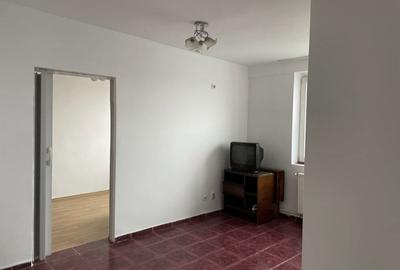 Apartament cu 3 camere semidecomandat în Pieptănari - 4