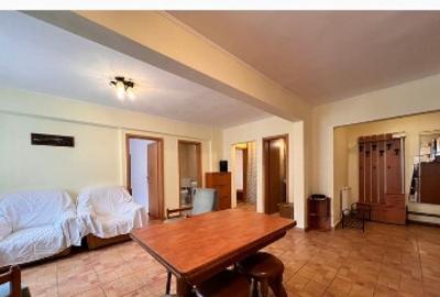Apartament 4 camere de inchiriat Sinaia - 11