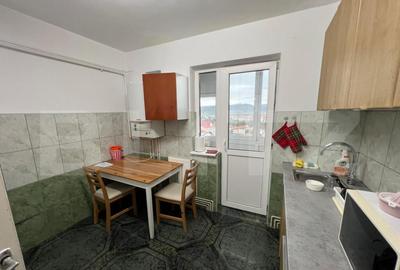 Apartament cu 3 camere decomandat în Vasile Aaron - 2