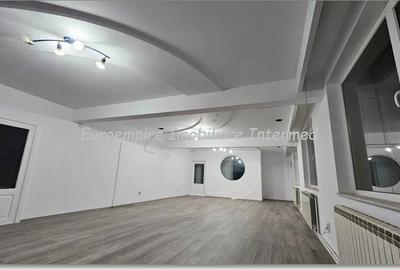 Spațiu comercial, de 85 mp, în Central - 5