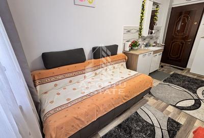 Apartament cu 3 camere nedecomandat, mobilat în Dâmbovița