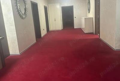 Spațiu comercial, de 530 mp, în Central - 4