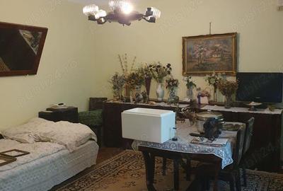 Duplex(curte comuna) ---Zona Centrala--- la pret de apartament - 8