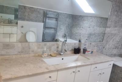 Casă cu 7 camere cu Teren 16000 Mp în Ciorani - 11