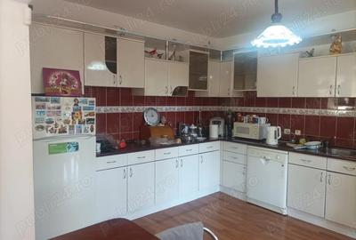 Casă cu 5 camere în Central - 3