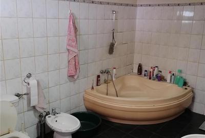 Casă cu 3 camere în Central - 1