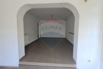 Spațiu comercial, de 90 mp, în Nord - 2