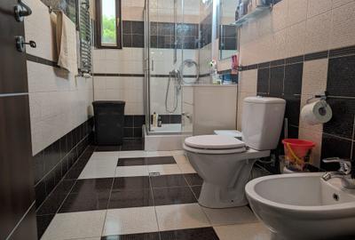 Eleganta si generoasa,robusta,str.linistita,sens unic,curte verde,intimitate,lux - 7