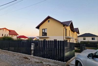 Casă cu 6 camere cu Teren 290 Mp în Central - 1