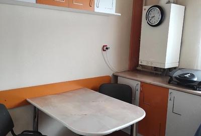 Apartament cu 2 camere decomandat în 22 Decembrie - 2