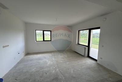 OFERTA!!Vila deosebita de vanzare in Sasar cu teren 1200 mp! - 14