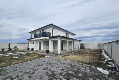 Casă individuală cu 4 camere cu Teren 505 Mp în Ghercești - 1