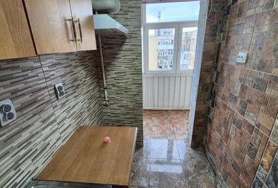 Vanzare apartament 2 camere, situat in Targu Jiu, Aleea Plopilor - zona 9 Mai Vanzare apartament 2 camere, situat in Targu Jiu, Aleea Plopilor - zona 9 Mai - 5