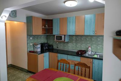 Apartament cu 3 camere semidecomandat în Central - 6