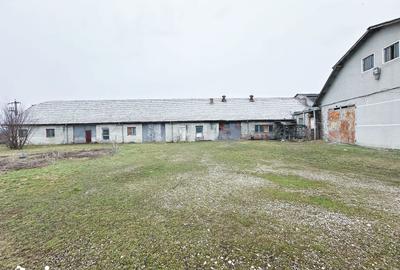 Spațiu comercial, de 2,272 mp, în Central - 14