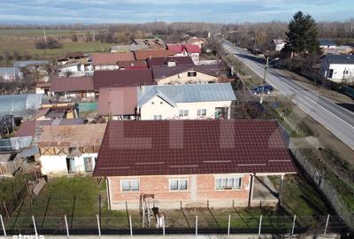 Casă cu 4 camere decomandat în Postârnacu - 2