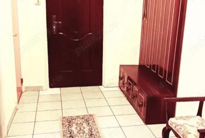 Apartament cu 3 camere semidecomandat în Drumul Taberei - 1