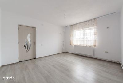 Casă cu 4 camere cu Garaj în Călinești - 3