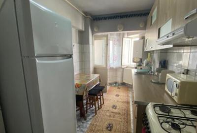 Apartament decomandat 2 camere, 45 mp + balcon, etaj 6/8, zo - 7