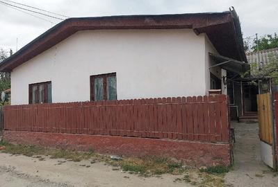 Casă cu Teren 1000 Mp în Central - 2