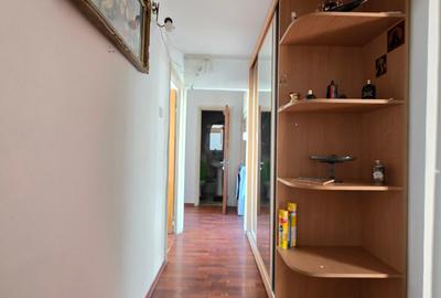 Apartament cu 4 camere decomandat în Titan - 8