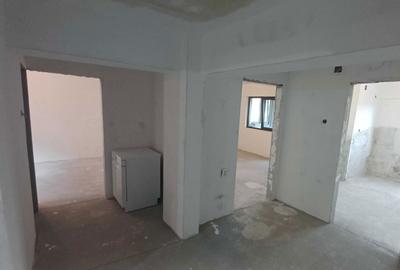 Apartament cu 4 camere decomandat în Central - 1