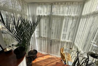 Apartament cu 3 camere semidecomandat în Rovine - 1