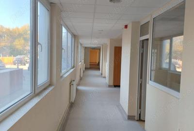 Vand spatiu parter bloc, 1050 mp, Bucuresti, Splaiul Independentei - 8