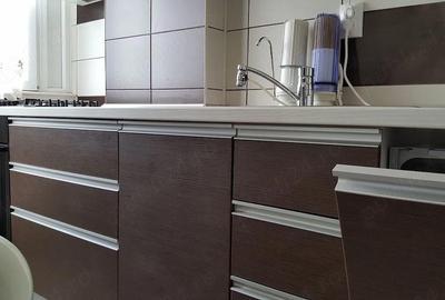 Apartament cu 3 camere decomandat în Teilor - 3