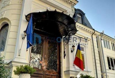 Casă cu 10 camere cu Teren 2000 Mp în Romană - 1