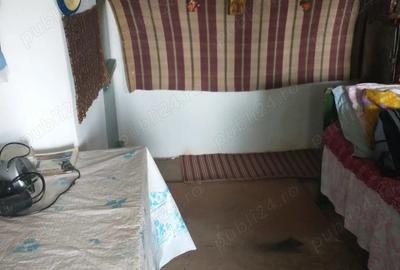 Casă cu 6 camere în Ulmeni