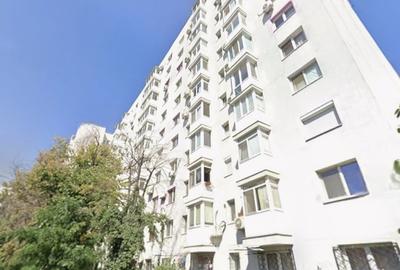 Apartament cu 2 camere semidecomandat în P-ța Victoriei