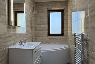 Apartament cu 4 camere decomandat în Central - 13