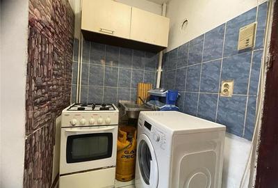 Garsonieră decomandată, mobilată în Buziașului