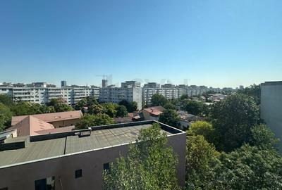 Apartament cu 2 camere semidecomandat în 1 Mai