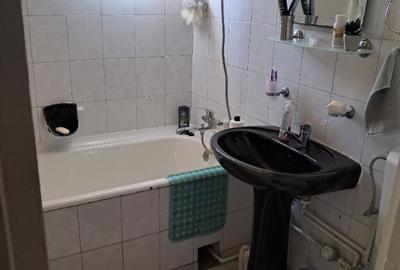 Apartament cu 3 camere pe strada Pepineriei - 8
