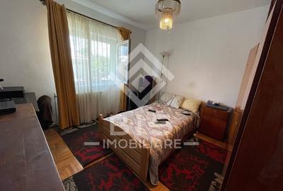 Apartament 3 camere decomandat, parter inalt
