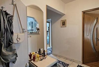 Apartament cu 3 camere decomandat în Central - 9