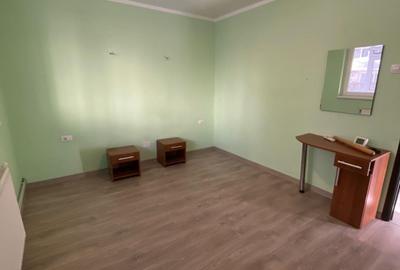 2 DECOMANDATE  parter cu centrala, balcon 9m, Miron Costin - 2