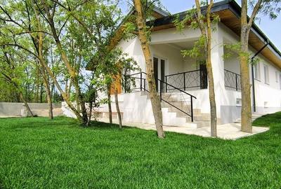 Casă cu 5 camere cu Teren 565 Mp în Snagov