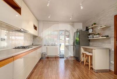 Casă cu 7 camere cu Canalizare în Valea Alba - 2