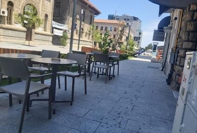 Apartament cu 2 camere, mobilat în Central