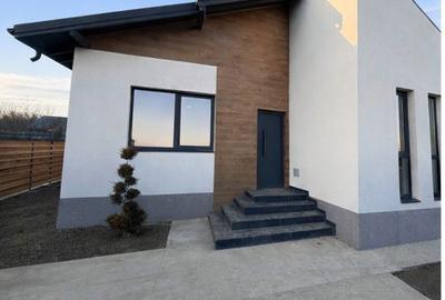 Casă cu 4 camere în Țegheș - 2