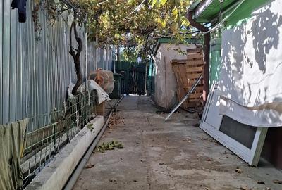 Casă cu 3 camere cu Teren 130 Mp în Central