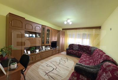 Apartament de vanzare cu 2 camere, etaj intermediar - zona Tolstoi - 1