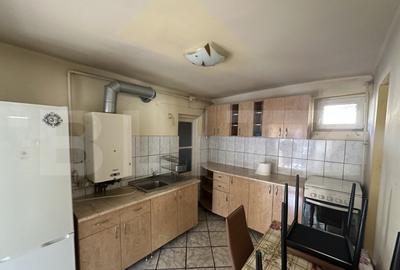 Casa pe un nivel, 3 camere, curte + anexe, ideala pentru p - 12