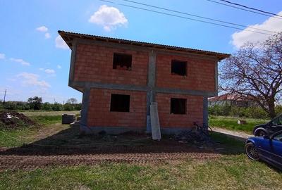 Duplex cu 3 camere în Sânandrei